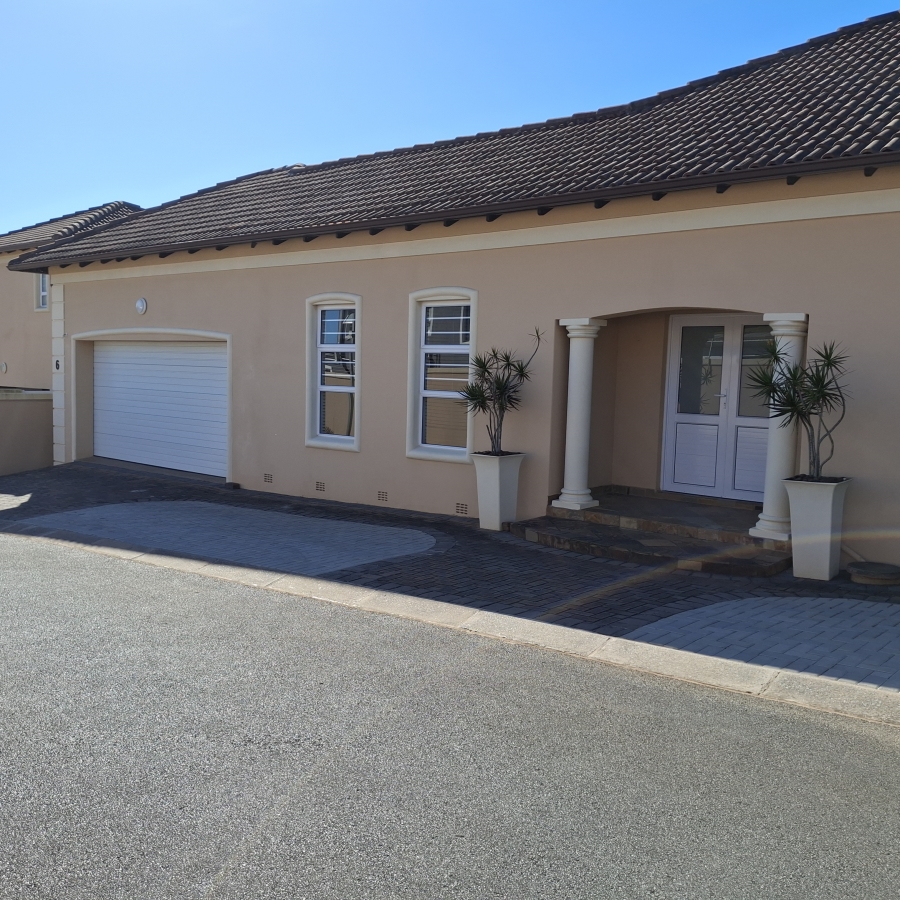 To Let 3 Bedroom Property for Rent in Vincent Eastern Cape